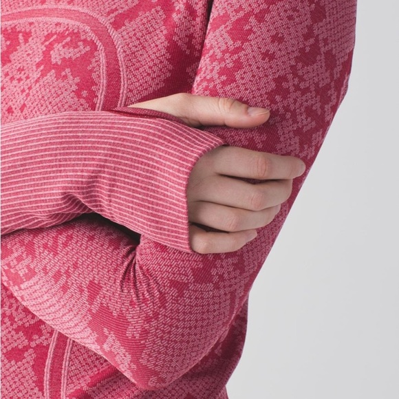 Lululemon sz 6 Swiftly Tech Long Sleeve Crew Heathered Cranberry Red Patterned - Picture 11 of 14